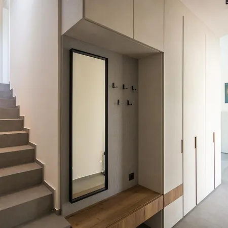 One Way For 8 People Near Medulin With Heated Pool, Kids Playground & Only 200 M From The 빌라 *