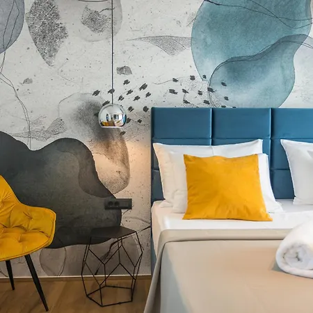 One Way For 8 People Near Medulin With Heated Pool, Kids Playground & Only 200 M From The 빌라 *