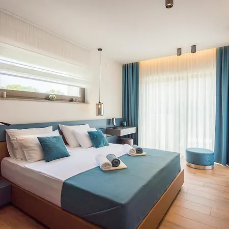 One Way For 8 People Near Medulin With Heated Pool, Kids Playground & Only 200 M From The * Banjole